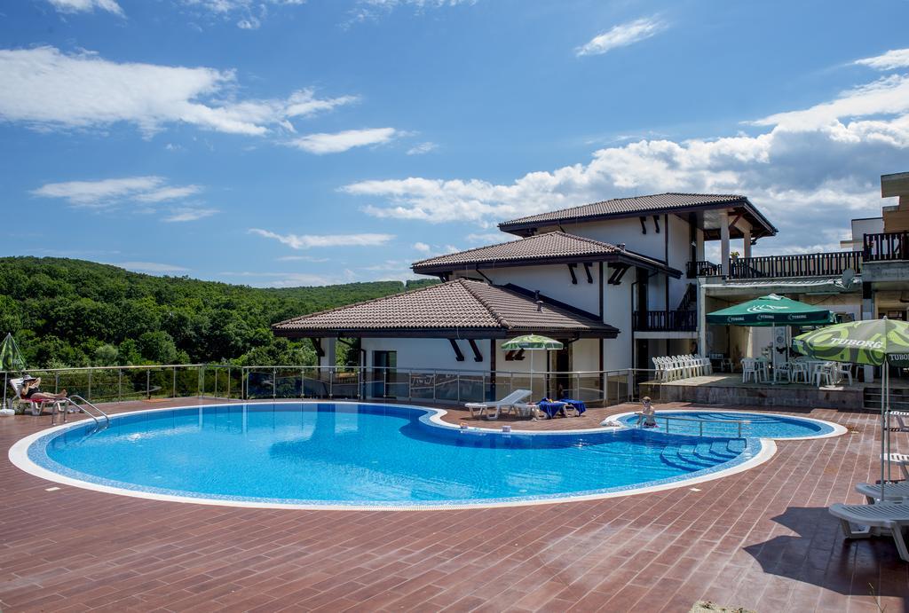 St George Apartcomplex Shkorpilovtsi Exterior foto